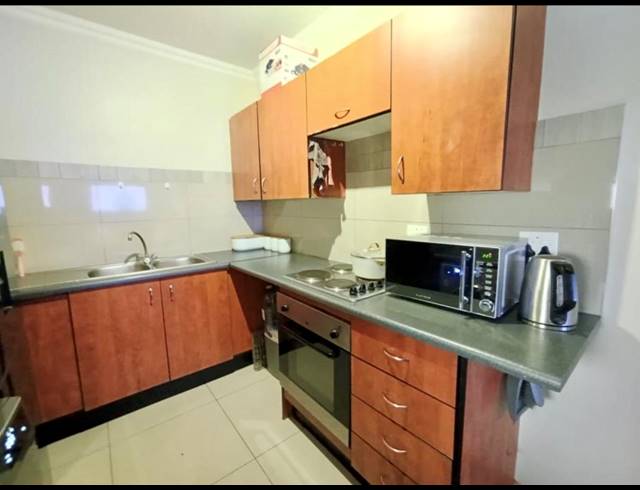 3 BEDROOM APARTMENT RENTED IN CLUBVIEW